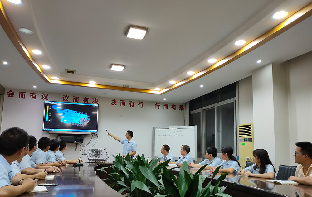 為不同領(lǐng)域客戶(hù)在模具設計與制造積累豐富經(jīng)驗，在汽車(chē)、新能源、通信、醫療等行業(yè)有顯著(zhù)優(yōu)勢。